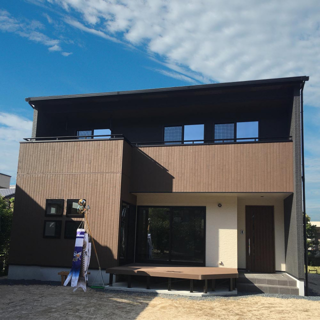 今治市　注文住宅　こだわりの壁紙がある家