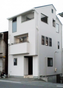尾道市　注文住宅　狭小地に建つ３階建て