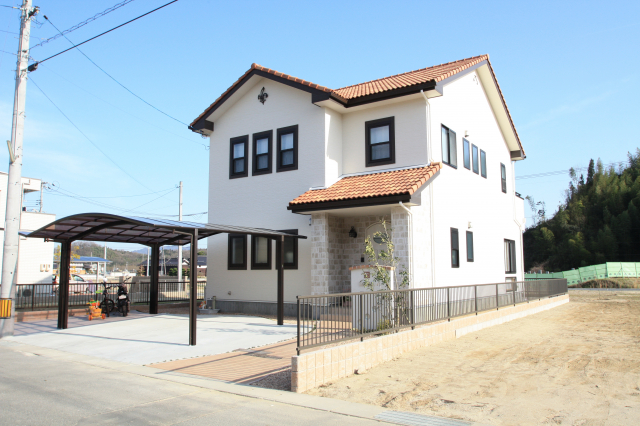 三原市　注文住宅　洋風瓦の家